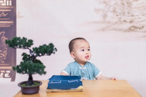 台湾宝宝吐黄水是怎么回事 台湾宝宝吐黄水是怎么回事